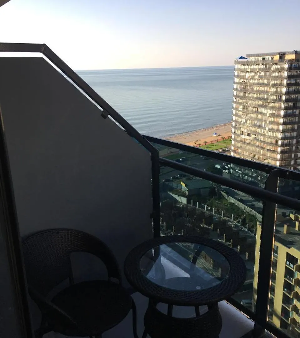 Beach Tower Sea View باتومي 0*,